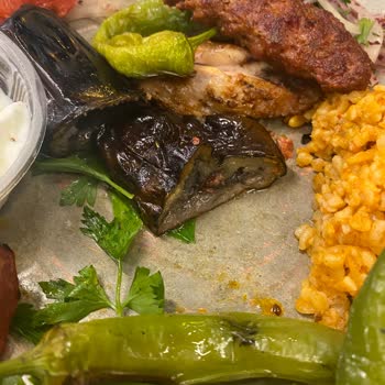 Meşhur Mithatpaşa İşkembe & Kebapçısı  Fazla Para İstiyor.