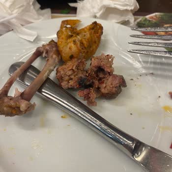 Meşhur Mithatpaşa İşkembe & Kebapçısı  Fazla Para İstiyor.