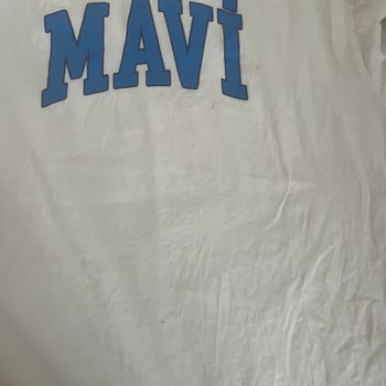 Mavi Tshirt Lekelendi