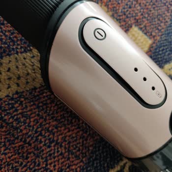 Arnica'nın Kalitesiz Plastiklerle Donatılmış Şarjlı Süpürgesi