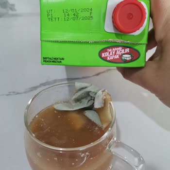 Meyöz Meyve Suyu Küflenmiş Şekilde Cıktı