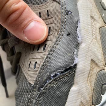 Skechers Ayakkabı Dikiş Yırtığı