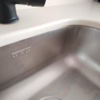 Ukinox Marka Evyede Yarılma Oldu.