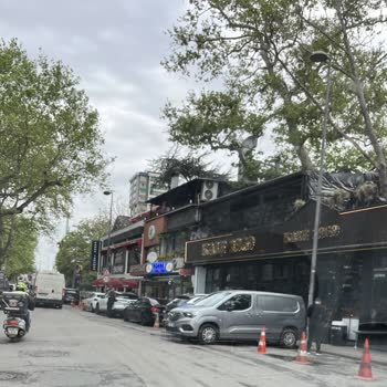 İBB - İstanbul Büyükşehir Belediyesi Bostancı Bağdat Caddesi Tren İstasyonu Ön Tarafına Araç Parkı