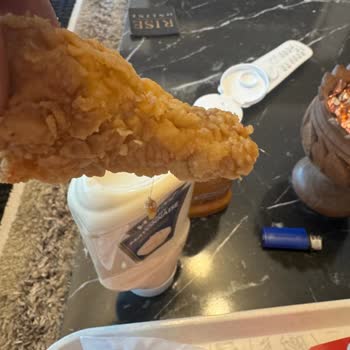 KFC Kıl Yediğim Kanattan Kıl Çıktı