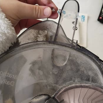 PHILIPS Ev Aletleri Philips XB7150/07 Marathon Daily Toz Kapağı Tasarım Hatası.