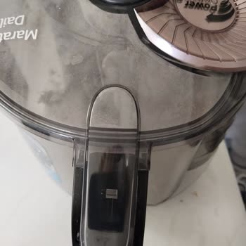 PHILIPS Ev Aletleri Philips XB7150/07 Marathon Daily Toz Kapağı Tasarım Hatası.