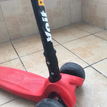 Voit Spor Aletleri Çocuğumun Scooter'ı Kırıldı: Yardım Bekliyorum