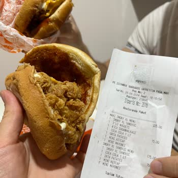 Popeyes Hem Eksik Ürün Verip Hem De Ücreti Tam Alıyor!