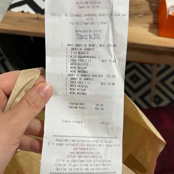 Popeyes Hem Eksik Ürün Verip Hem De Ücreti Tam Alıyor!