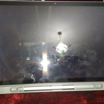 Lenovo Bilgisayar Lenovo M 11 Tablet Ekran Açılmıyor.