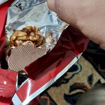 Eti Canga Çikolatada Şaşırtan Misafir: Tekrar Eden Tüy Problemi