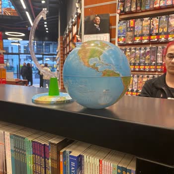 Penguen Kitapevi Hilltown Mağaza