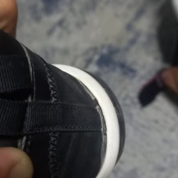 Adidas Spor Ayakkabı Ürün Hatası