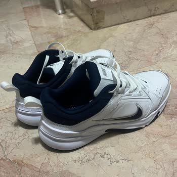 Deichmann'ın Sattığı Nike Ayakkabı