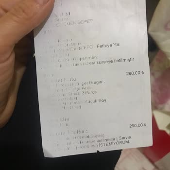 KFC Eksik Ürün Ve Hamburgerin Tadı Yoktu