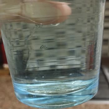 İdeal Su 19 Litre İçerisindeki Parçacıklar.