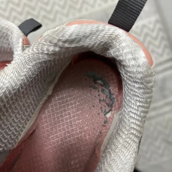 Skechers Ayakkabılarının İç Tabanın Dayanıksızlığı