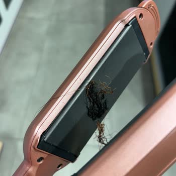 Grundig Saç Düzleştirici Saçlarımı Yaktı