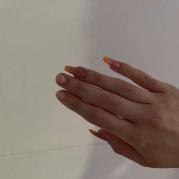 Hol And More Tırnak Şikayeti!