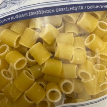 Mutlu Makarna Böceklenmiş Mutlu Makarnadan Tiksindik!