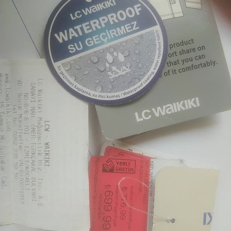 LCW Markalı Su Geçirmez Etiketli Ürün Su Geçirdi
