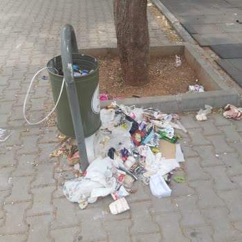 Şehitkamil Belediyesi Şehir Parkındaki Çöp Sorununa Dikkat Çekiliyor