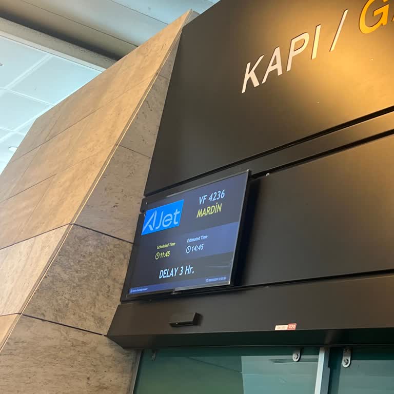 Ajet (Anadolu Jet) Uçağında Rötar Var