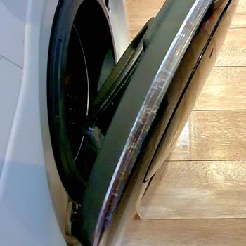 Samsung Eco Bubble Panel Ve Kapaktaki Kirlenme Ve Değişim Talebidir