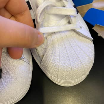 Değişim Yapılmayan Adidas Spor Ayakkabısı