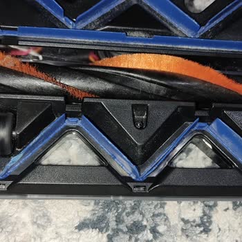 Anpa Gross Market 15 Dakikada Eriyen Süpürge Silikonları Ve İlgisizlik