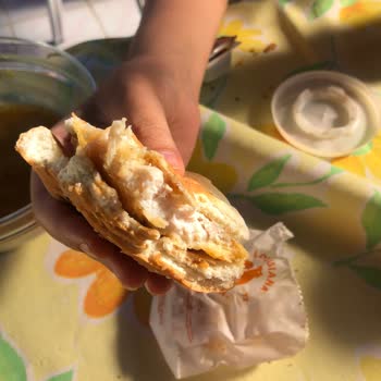 Popeyes Popchicken Sandwich Eksik Malzemeliydi.
