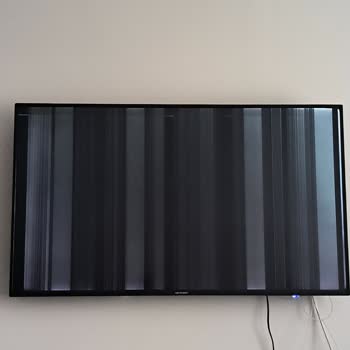 Skytech TV Ekran Arıza Verdi. Çağrı Merkezi Cevap Vermiyor.