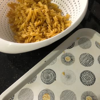 Berona Noodle Makarnadan Böcek Çıktı