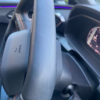 Cupra Leon Direksiyon Derisi Bozulmaya Başladı Daha 2500km'de