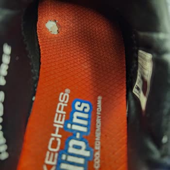 Skechers Sağ İç Taban Deforme Ve Değiştirilmiyor