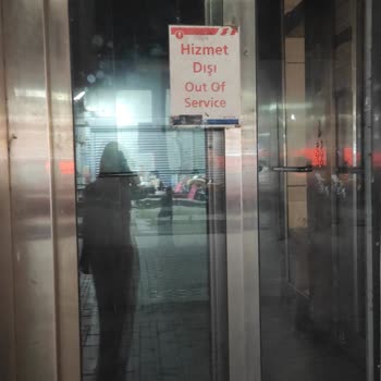 Metro İstanbul Metrolarda Arızalı Asansor Ve Yürüyen Merdivenler