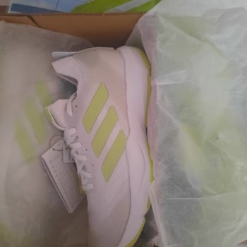 Koray Spor Stoğu Biten Ürün Yerine Farklı Ürün Gönderiyor