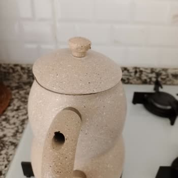 Karaca Züccaciye Çaydanlık Demliğinin Kapağı Büyük Geliyor.