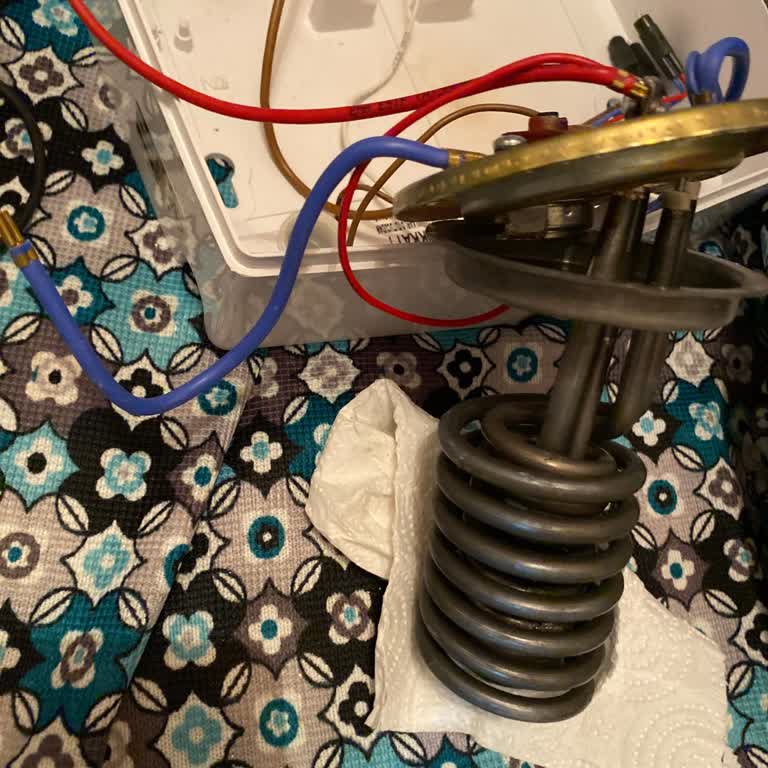 Baymak 8000watt Ani Su Isıtıcı Patladı Rezistans Değişimi İse 1500 TL