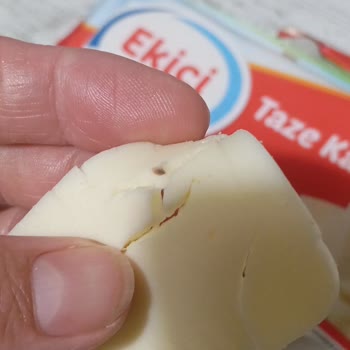 Ekici Peynir Ekici Kaşar Peynirinden Hoş Olamayan Bir Cismin Çıkması
