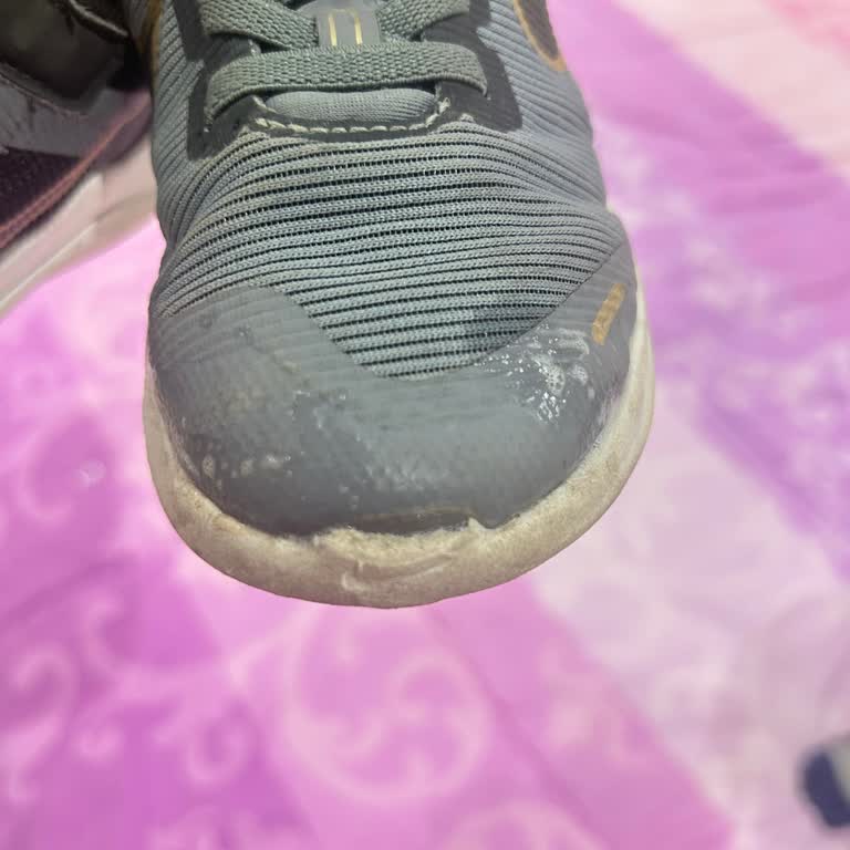 Nike Ayakkabı Kalitesinde Düşüş: Yeni Alınan Ayakkabının Hızla Yıpranması