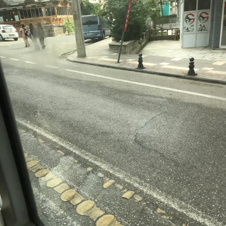 Belsan İnsanları Durakta Bekletip Almamak