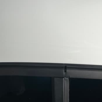 İlk Aracım Volkswagen Golf Sağ Arka Cam Fitili Aşınma Yırtılma