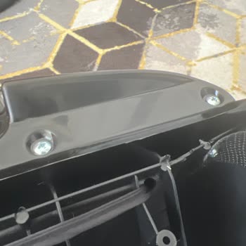 Ebebek'ten Sıfır Yerine Kullanılmış Ayıplı Mal Akülü Araba