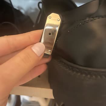 Nişantaşı Shoes Kalitesiz Ürün, İade Kabulünün Yapılmaması