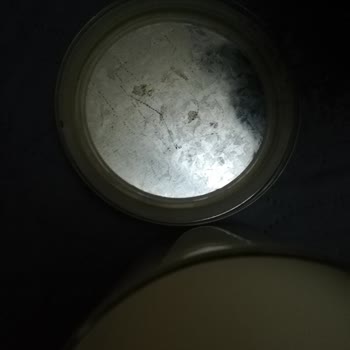 Bath & Body Works Selling Faulty Candles and Canceling Orders