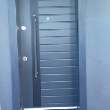 Formet Çelik Kapı Ürünün Arkasında Durmuyor Kapı Paslanıyor Senesinde