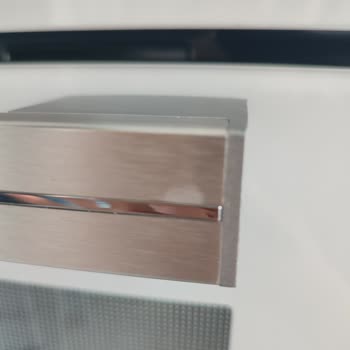 Arçelik Fırın Kolunda Renk Atması