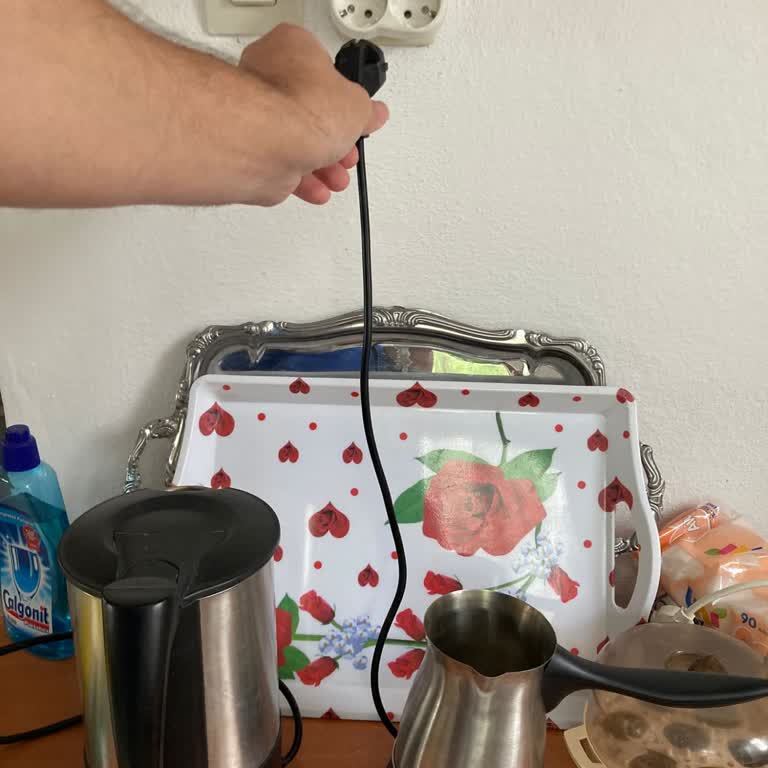 Lider Savio Ev Aletleri Bold Marka Cezve, Can Güvenliğimizi Tehdit Ediyor